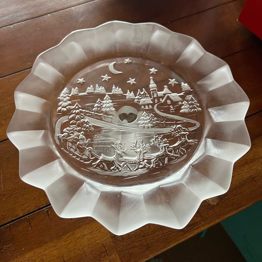 Mikasa Frosted Glass Bon Bon Dish